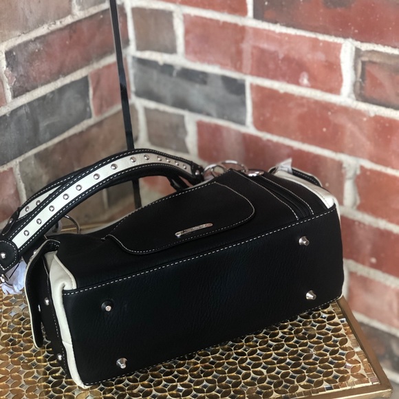 Montana West Beaded Steer Head Concealed Carry - Picture 5 of 7